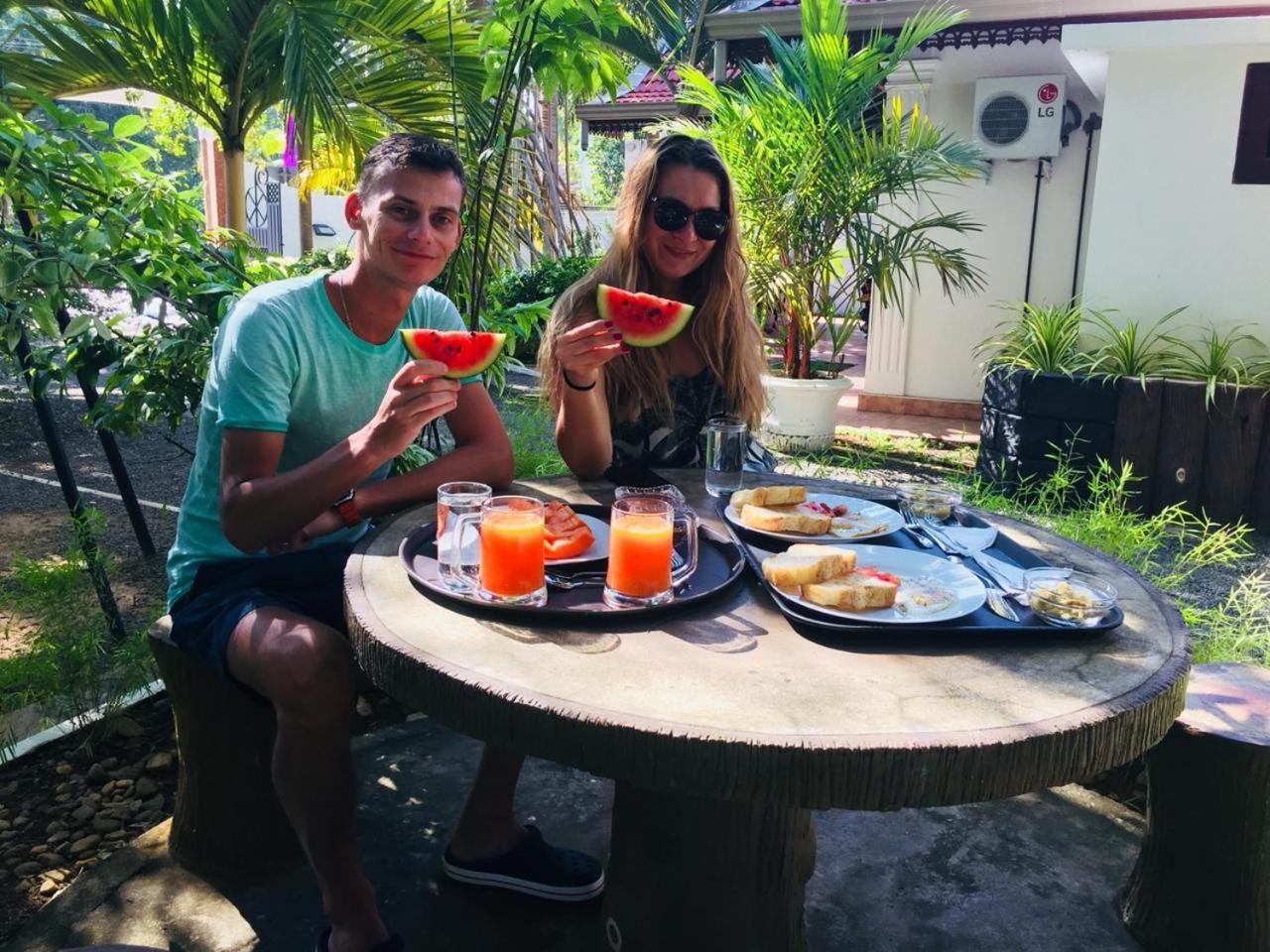 Tamarind Moon Hostel Dikwella Kültér fotó